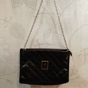 Elegant Black Quilted Shoulder Bag with Chain Strap